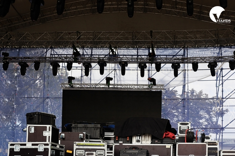 The Viands Stage and Set Design